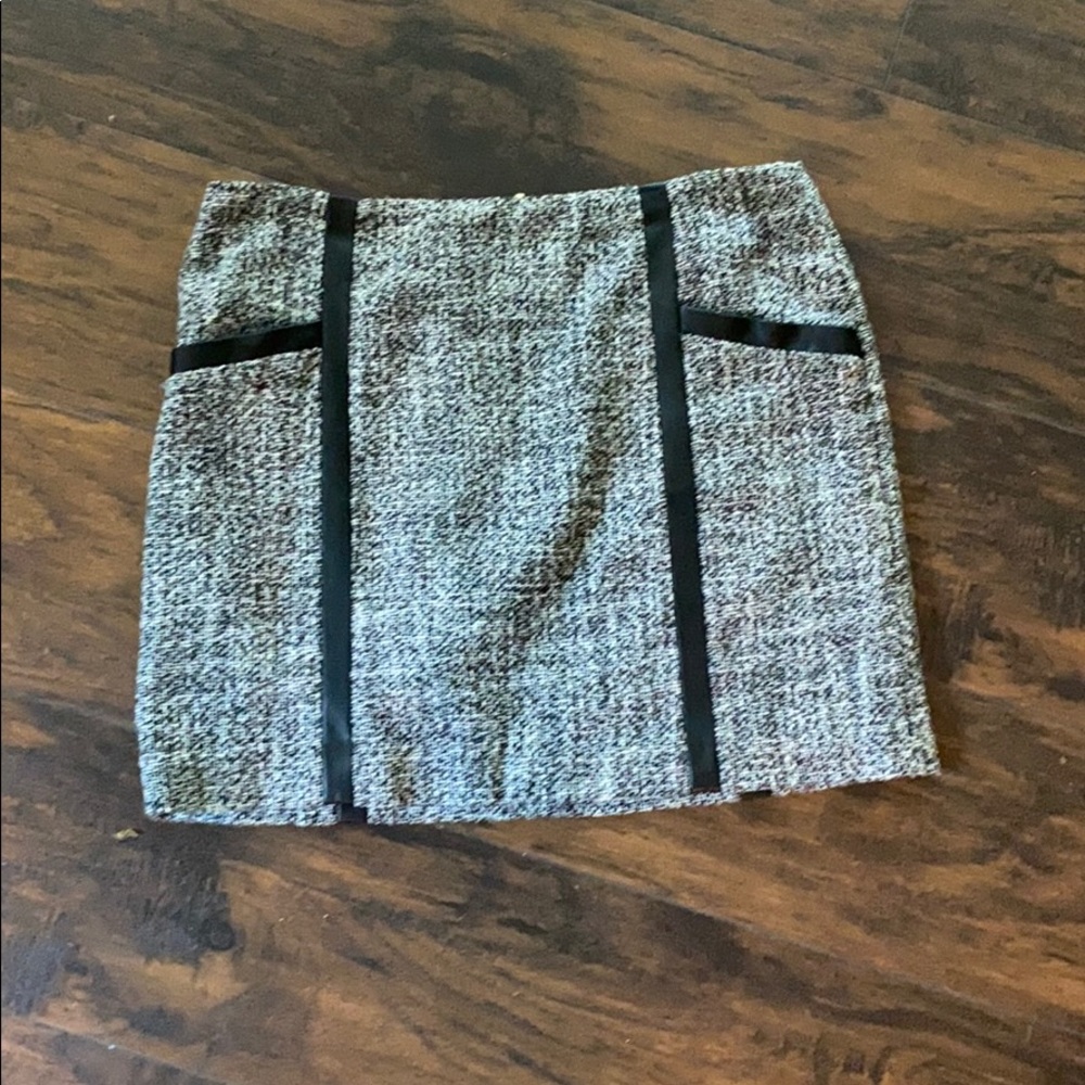 Grey skirt